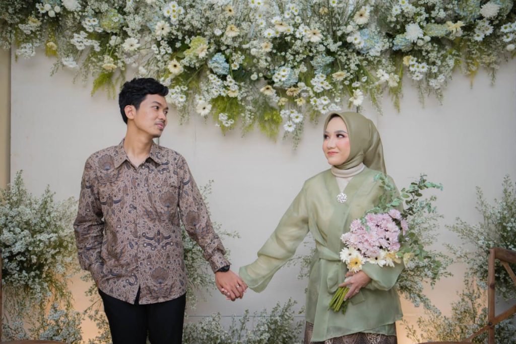 Ika Riyan 3 Copyright © Weddingku.vip