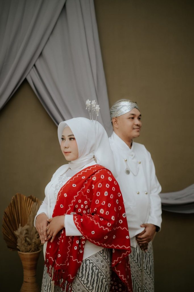 FAIK RICKY 3 Copyright © Weddingku.vip