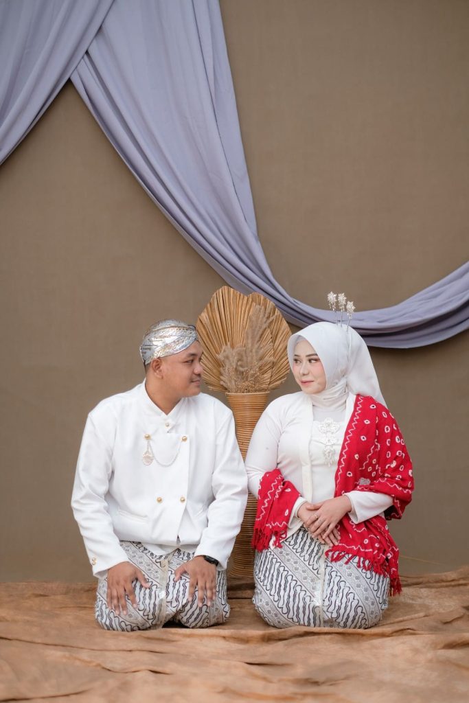 FAIK RICKY 4 Copyright © Weddingku.vip