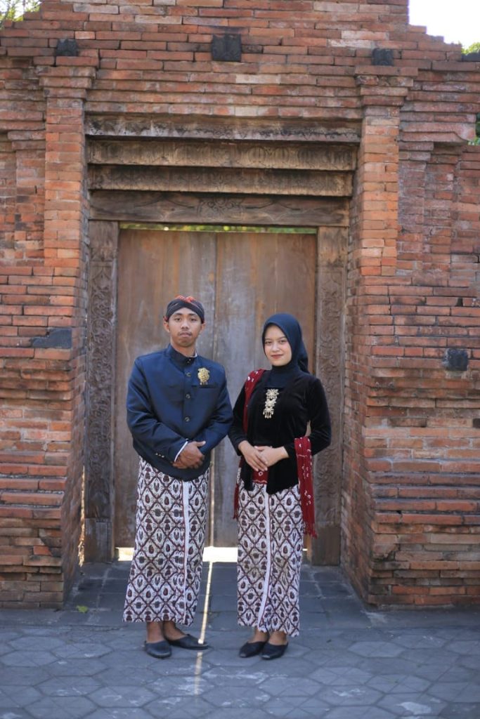 Andi Reni 1 e1732411225516 Copyright © Weddingku.vip