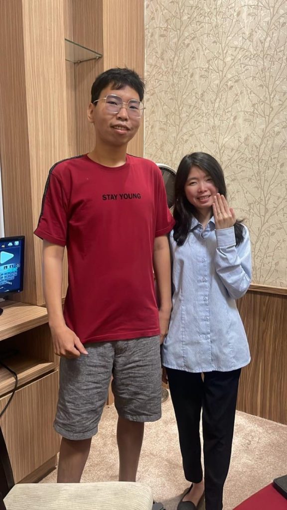 Hengky Carina 2 1 Copyright © Weddingku.vip