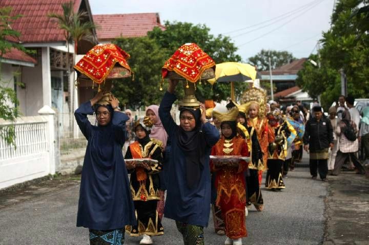 Icha Febri 2 Copyright © Weddingku.vip