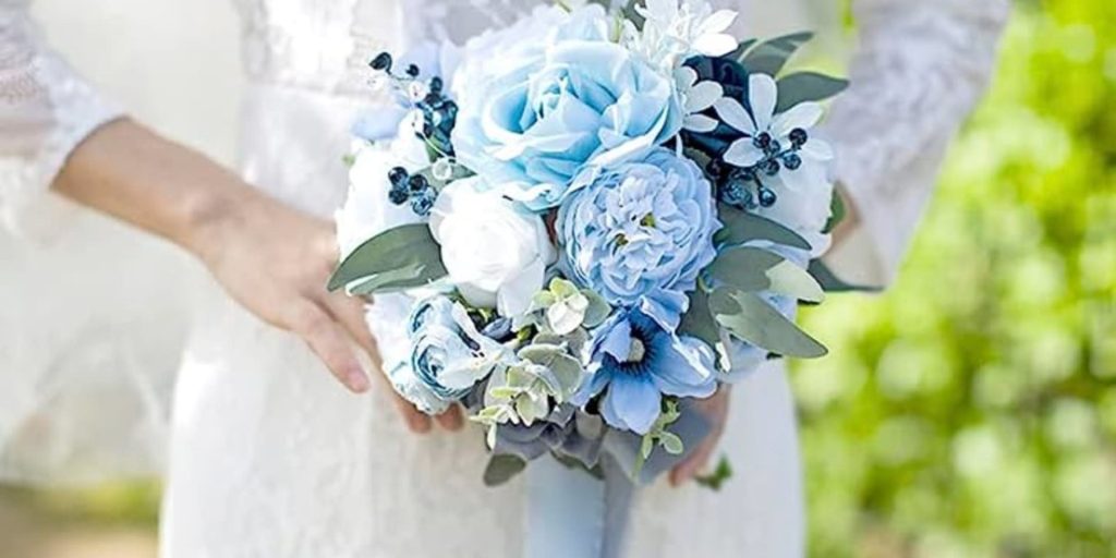 Icha Febri 4 Copyright © Weddingku.vip