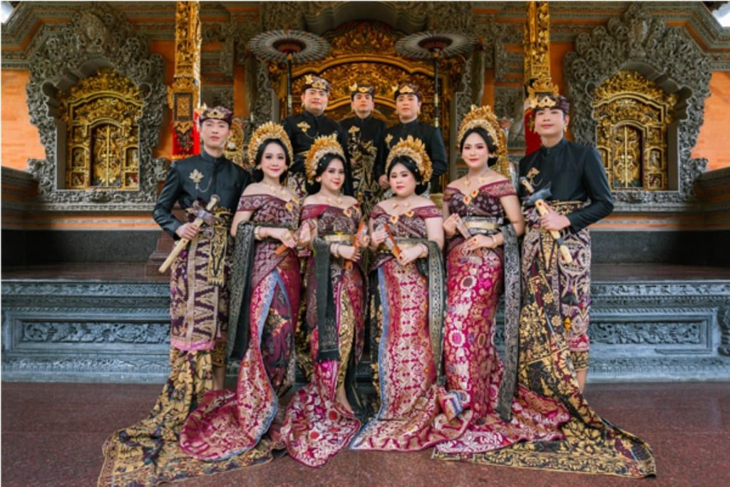 Upacara Metatah 1 Copyright © Weddingku.vip