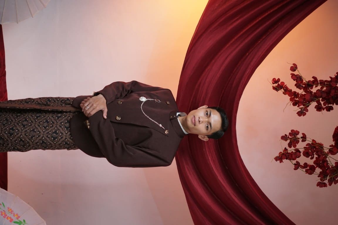 Kharisma Huda 1 1 Copyright © Weddingku.vip