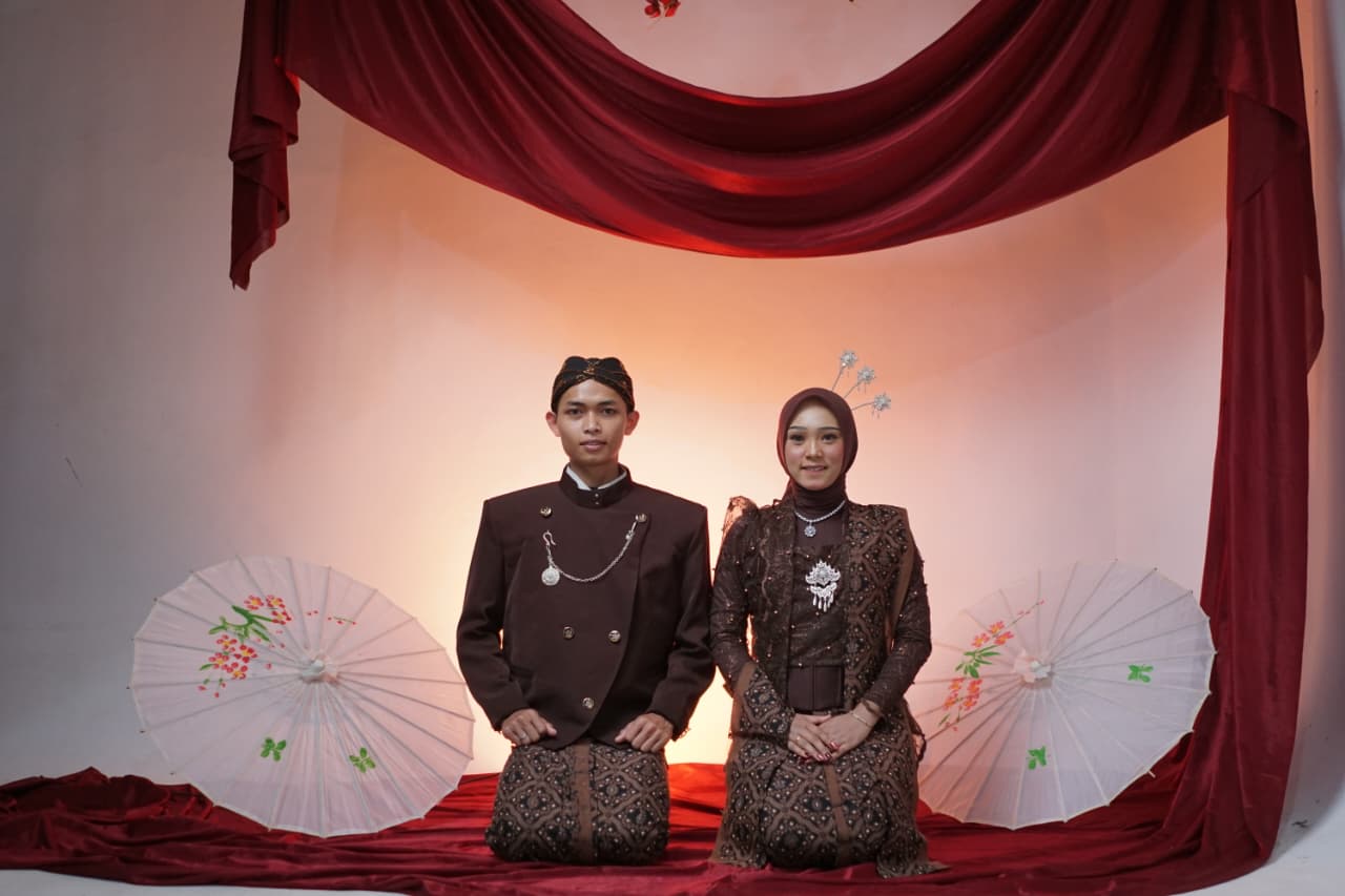 WhatsApp Image 2025 08 26 at 10.36.02 Copyright © Weddingku.vip