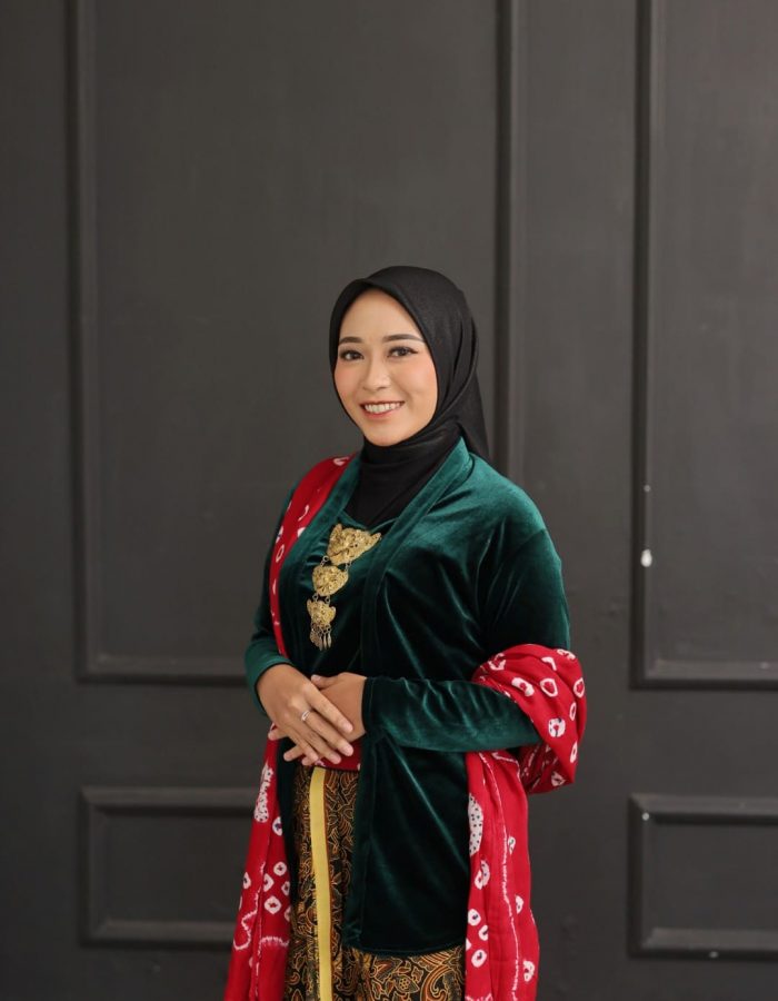 Khenia Subkhan (10)